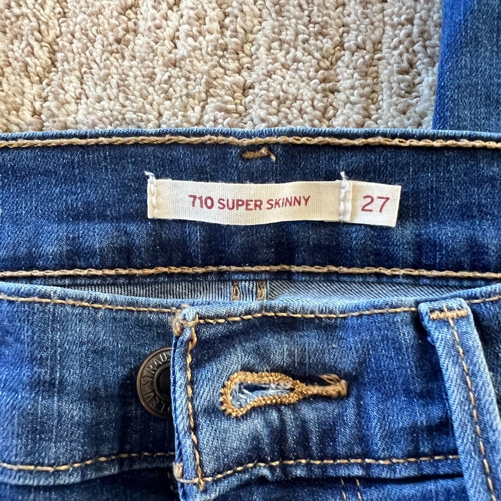 Levi’s Jeans - Picture 3 of 3